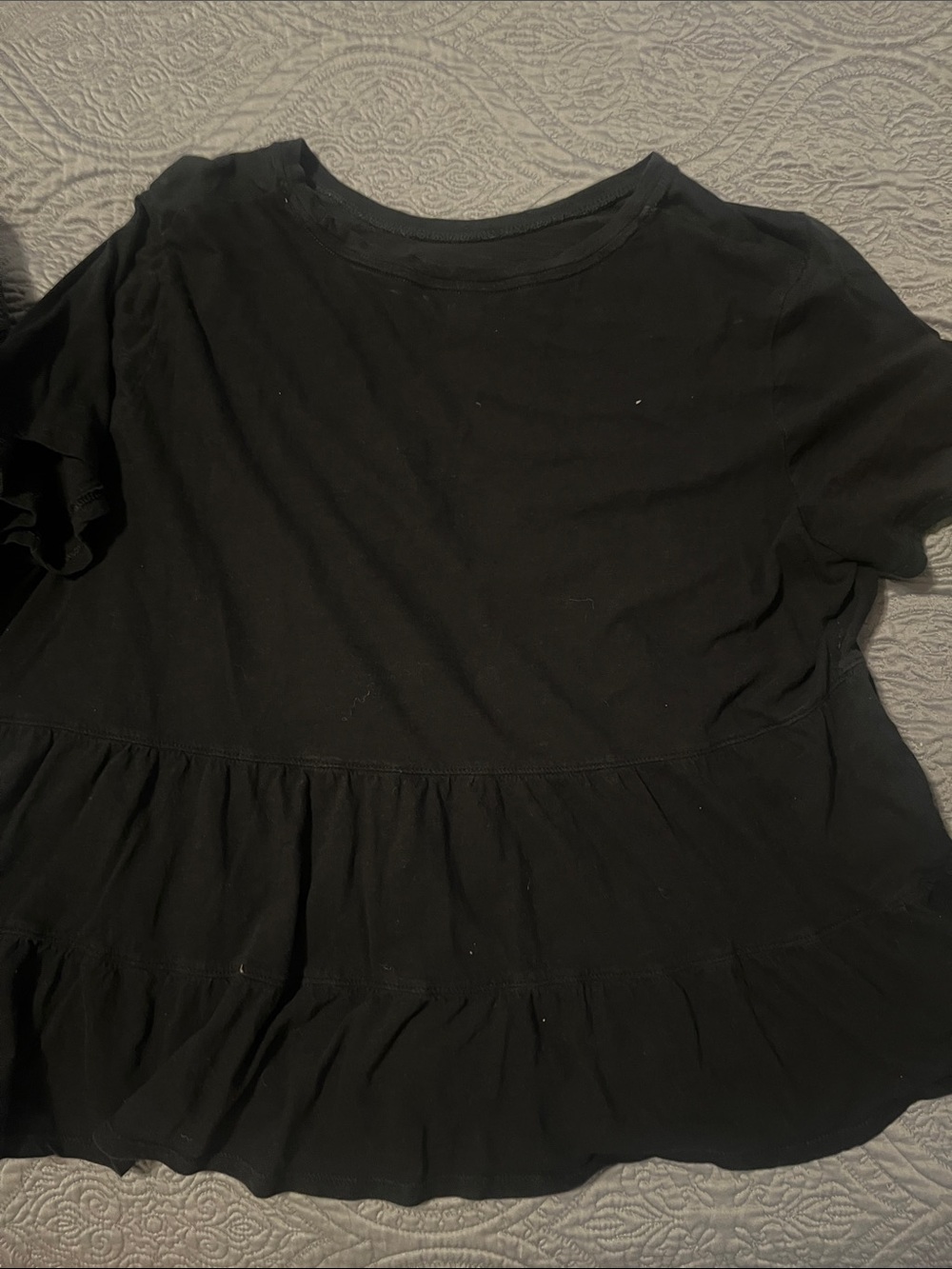 Time and Tru Black Tiered Ruffle Short Sleeve Top